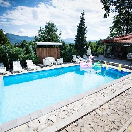 Garden Club Apartment Sarajevo